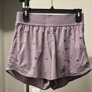 lululemon athletica Hotty Hot Poco Foil Shorts